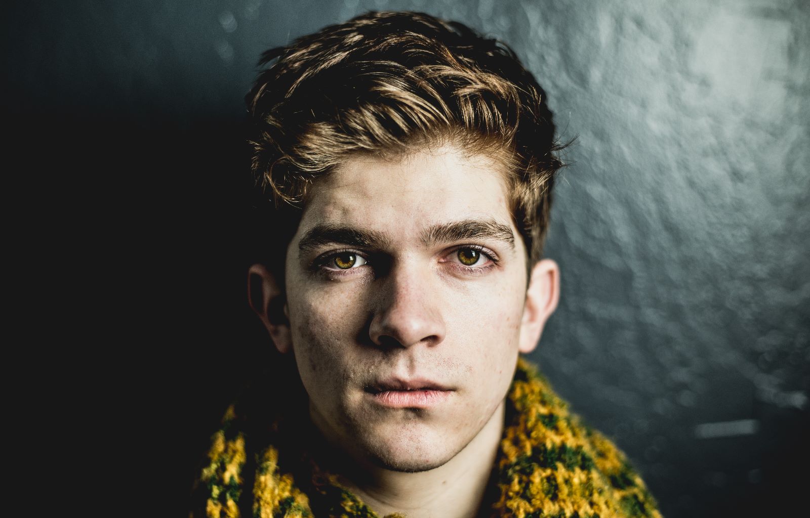 İplikle Yüz Askılama