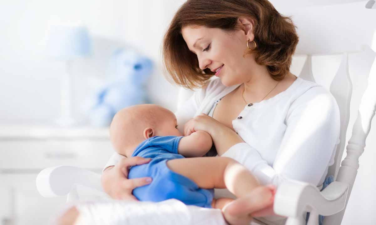 Bebek Nasıl Emzirilmelidir?