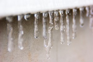 Soğukta Ter Emen Giysiler Giyin