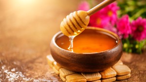 Bal: Doğal Nemlendiriciniz