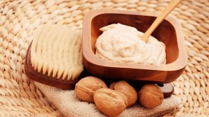 Cevizle Güzellik Maskesi