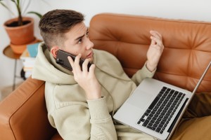 Çalar Çalmaz Açmamalı